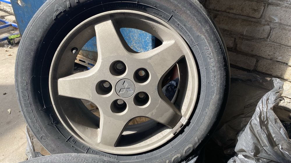 Продам титанки на R15