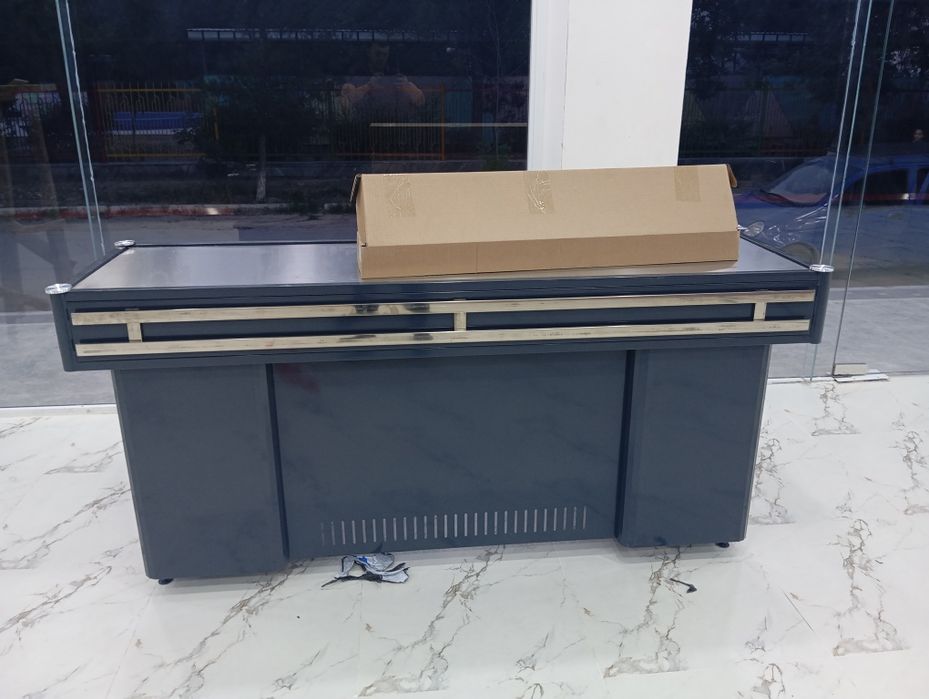 Стеллаж для торговли