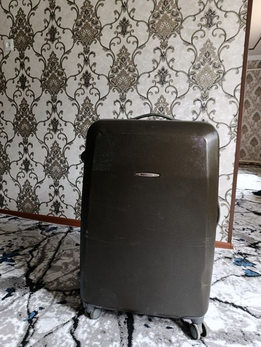 Катта бакват Янги чемодан сотилади