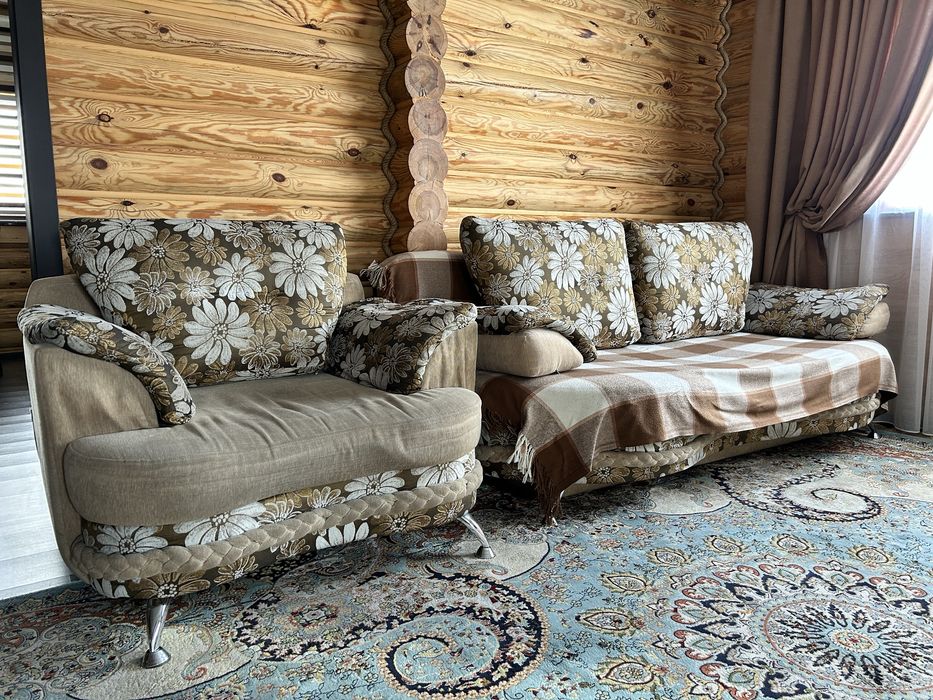 Диван и два кресла