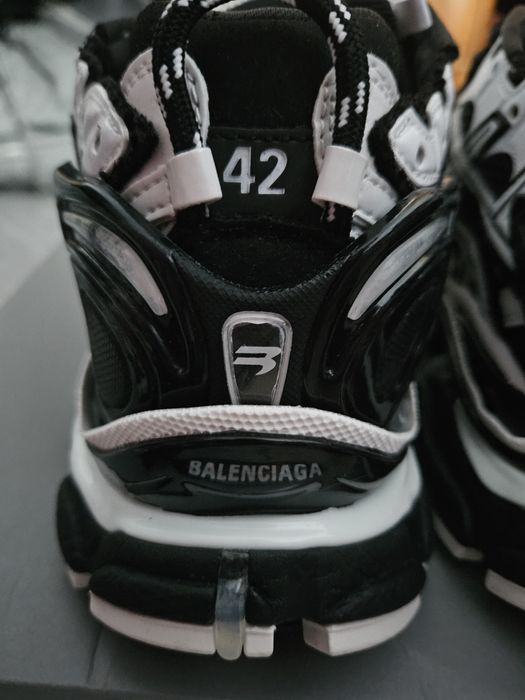 Balenciaga Runner Black And White