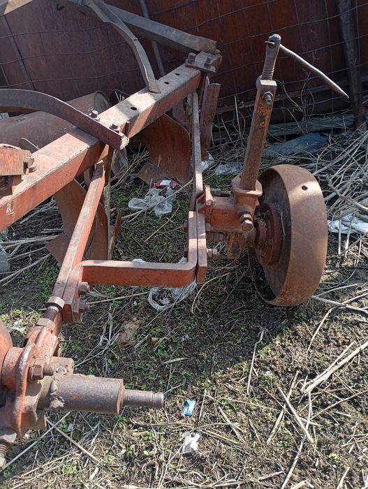 Плуг  старого образца