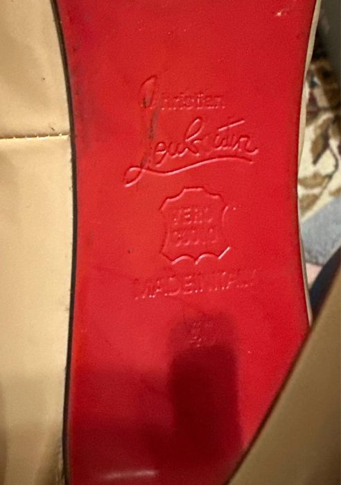 Louboutin 39-размер