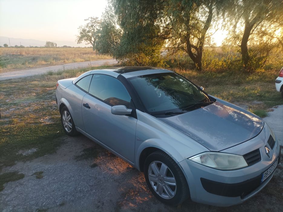 Продавам Меган 2 кабрио всичко платено