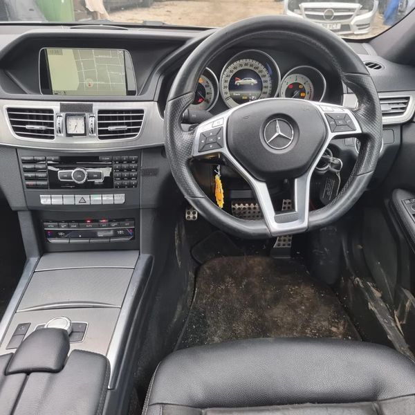 Mercedes E220 AMG пакет W212 facelift на части