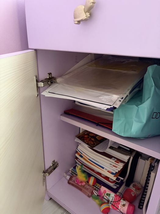 Бюро за детска стая.