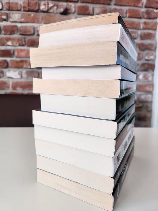 Колекция книги на Майкъл Крайтън + подарък