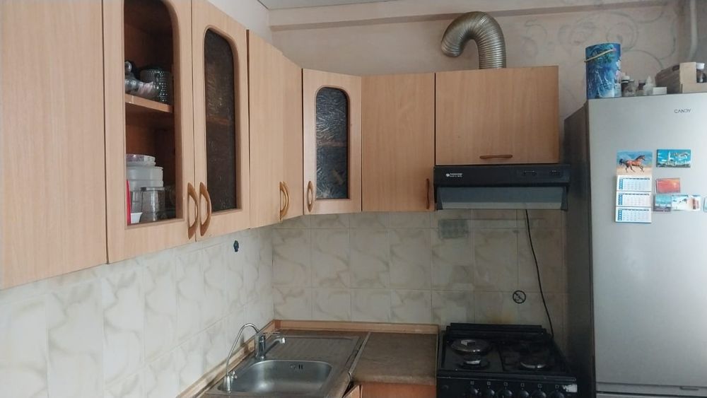 Продам кухонный гарнитур б/у