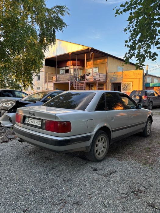 Ауди 100с4 2,6 автомат