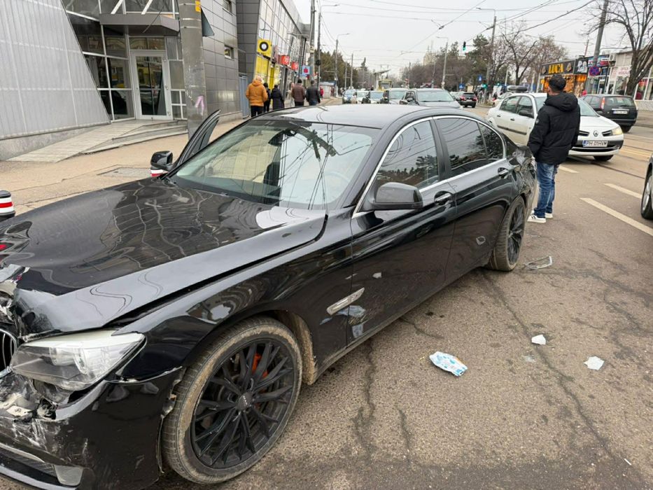 Vând seria 7 740D xDrive ( dauna)