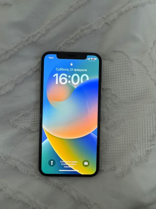 Телефон Iphone X в рабочем состоянии