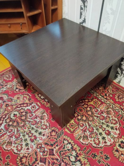 Журнальный столик