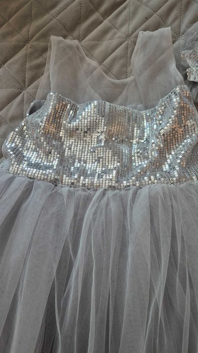 Рокля подходяща  за Коледа и нова година    122-128