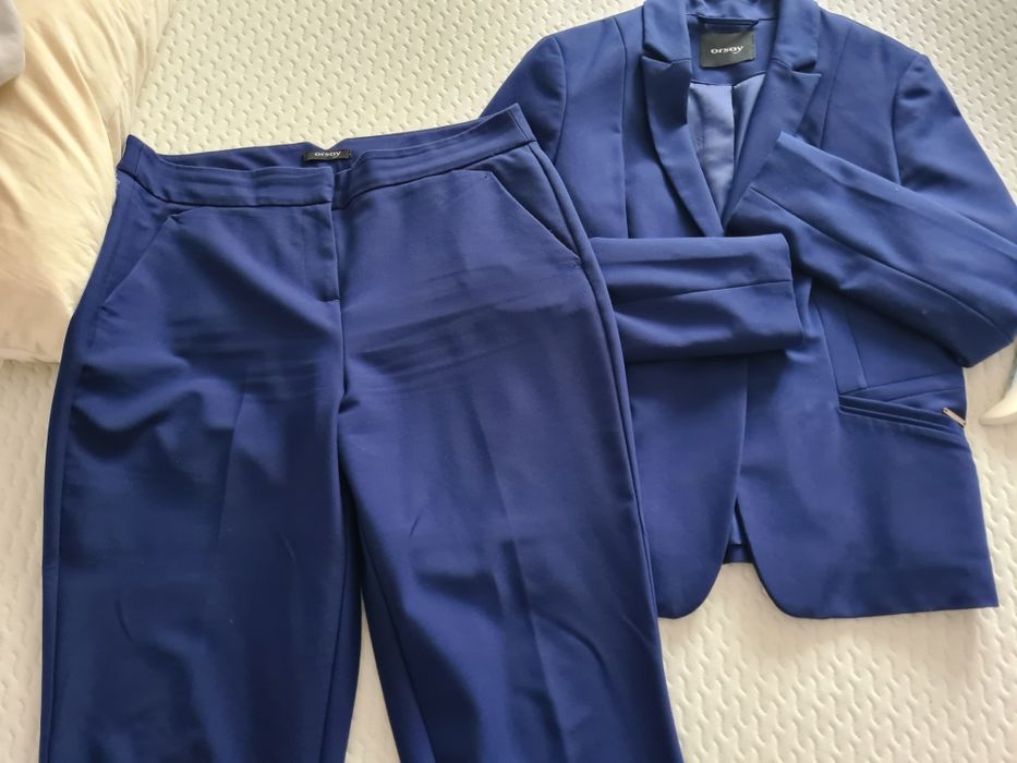 Costum busines  Orsay