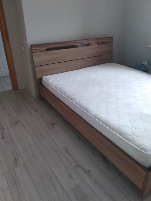 Продам кровать двухспальная