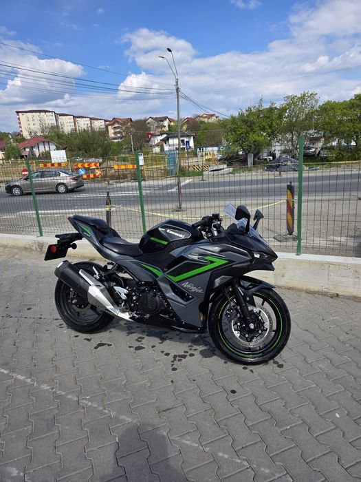 Kawasaki Ninja 500 SE 2024