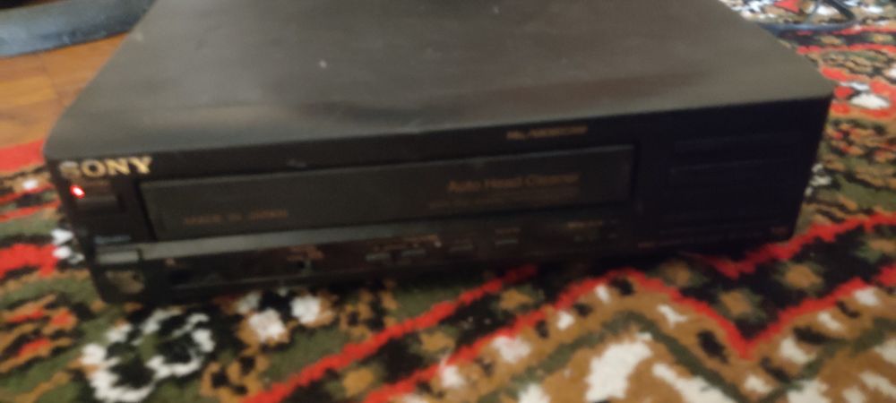 Sony SLV-X110 видео магнитофон кассету жуёт
