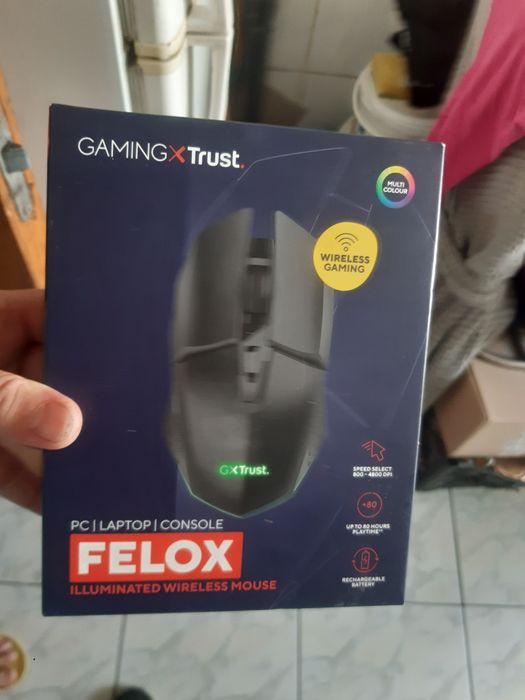 Vând mouse gamingxtrust nou, sigilat, ieftin