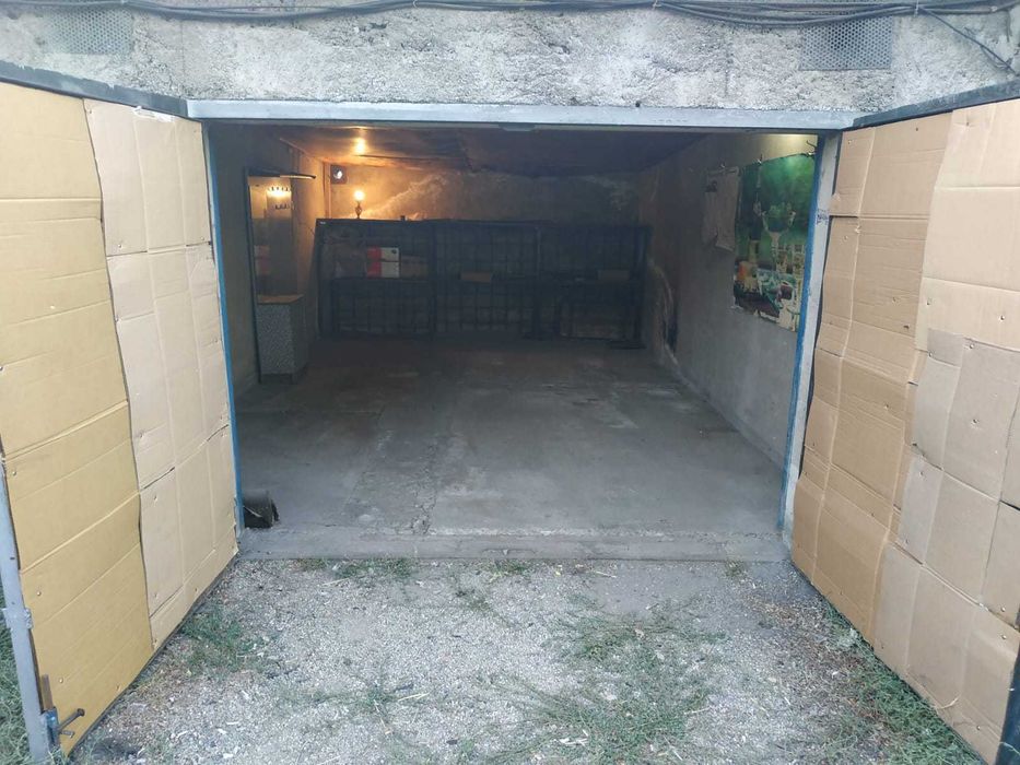 Продаётся гараж.