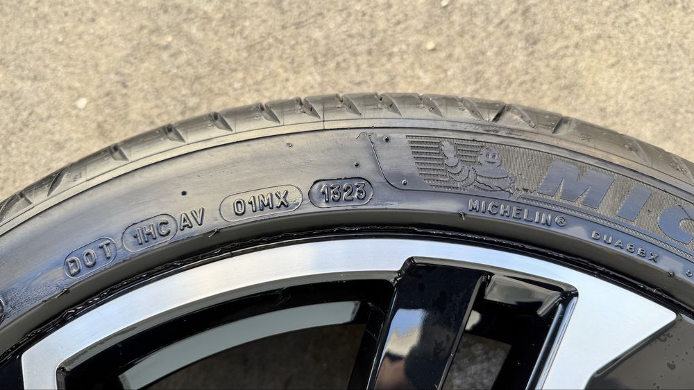 Set 4 jante originale Volvo R19 – Black Diamond Cut