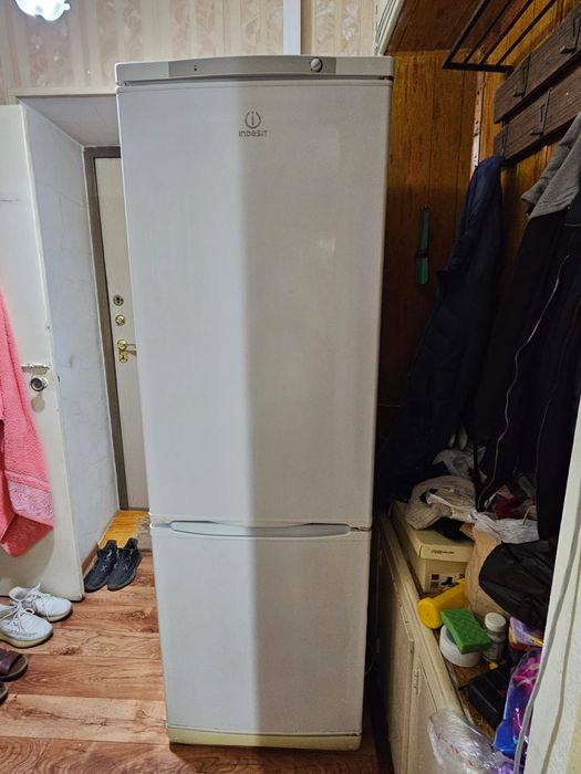 Холодильник Indesit SB185.027 б/у
