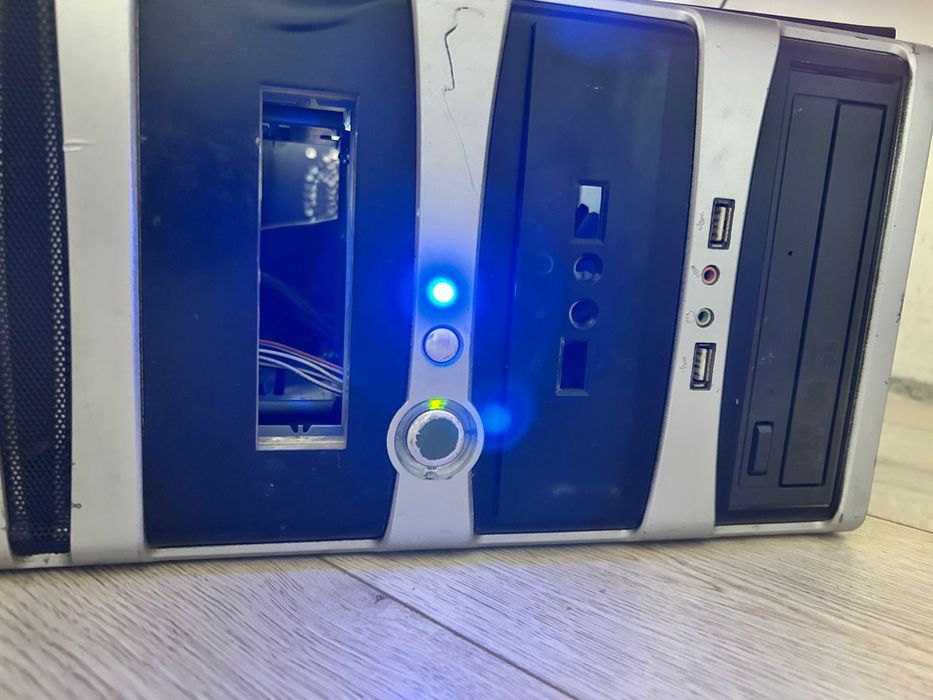 Системный блок все работает