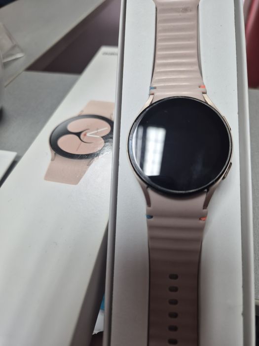 Часовник Samsung watch 4