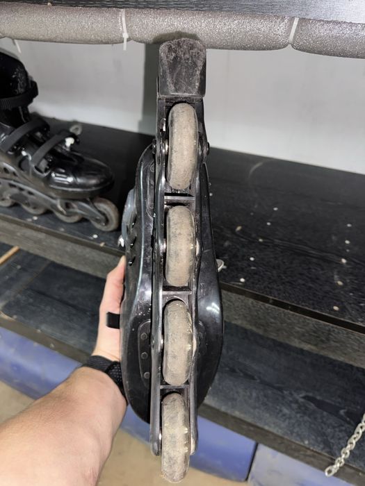 Продам роликовые коньки 45 размер