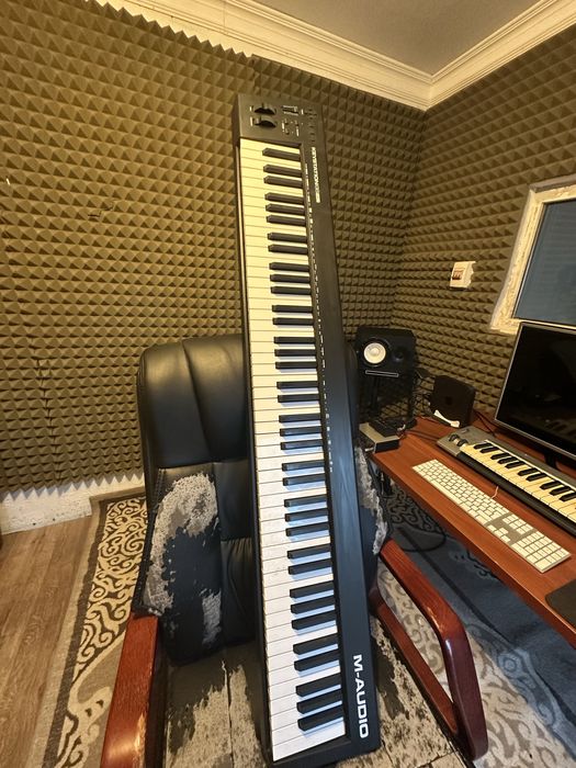 М аудио миди клавиатура