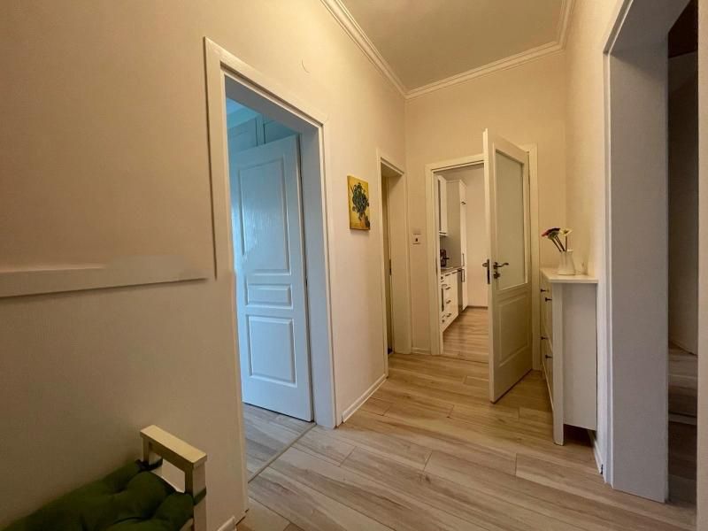 Дава се под наем Тристаен апартамент в София, Център - 90 кв.м за 1000 € - Снимка #9