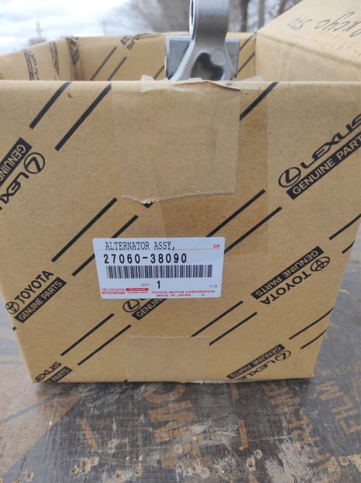 Продам Генератор на Лексус 570