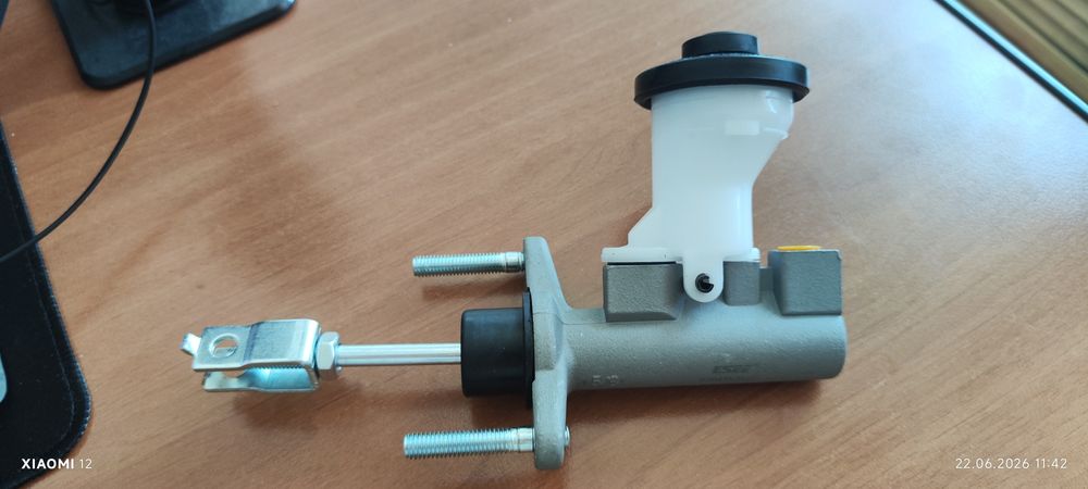 Продам главный цилиндр сцепления