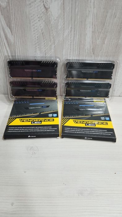 Memorie Corsair 16GB (2x8GB), DDR4, CL15, 3000 MHz, Vengeance LPX Blue