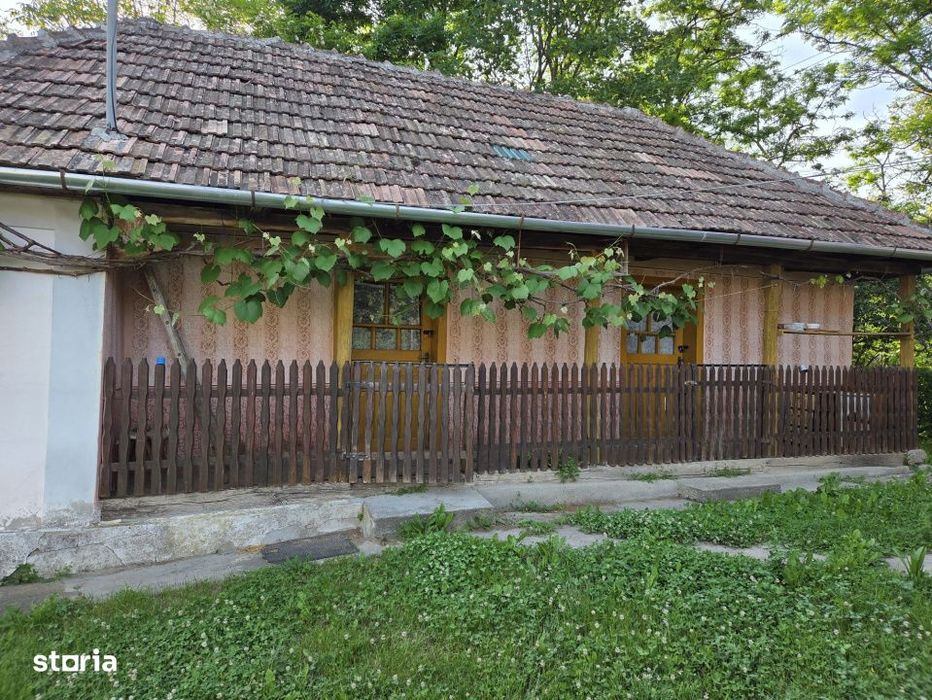 Casa de vanzare in satul Corni, comuna Bicaz