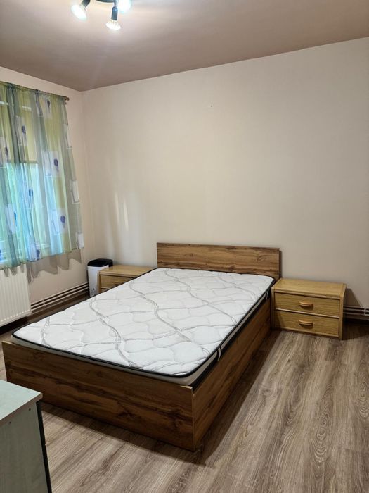 Inchiriez apartament