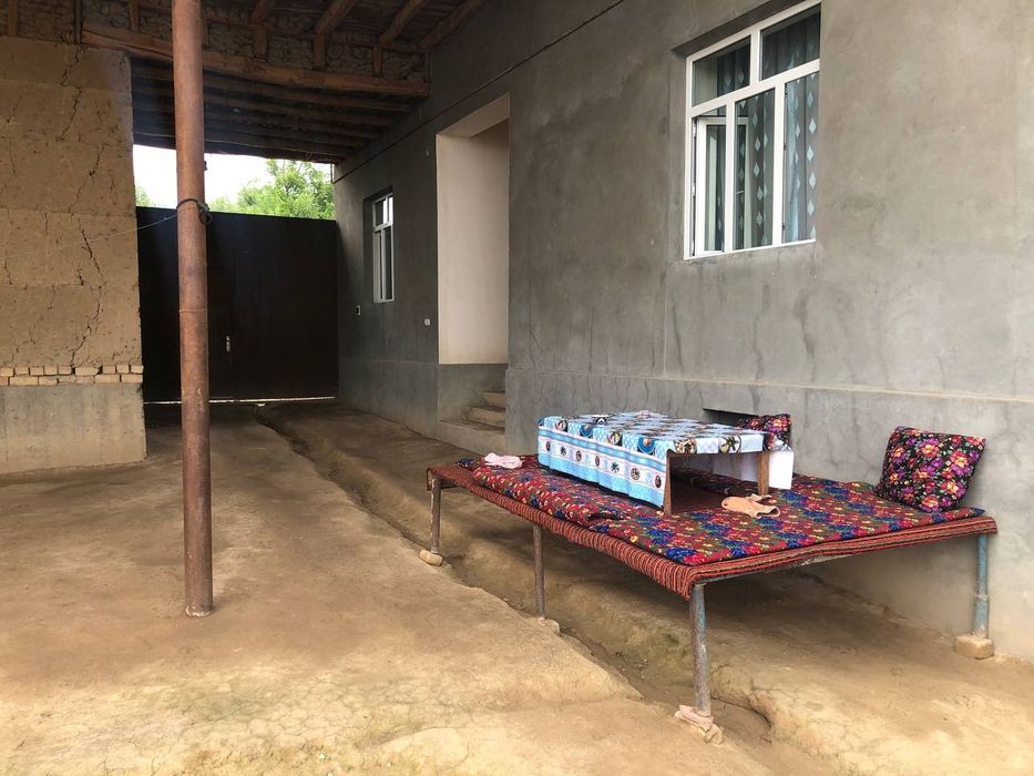 Uy sotiladi  Nazarbeda