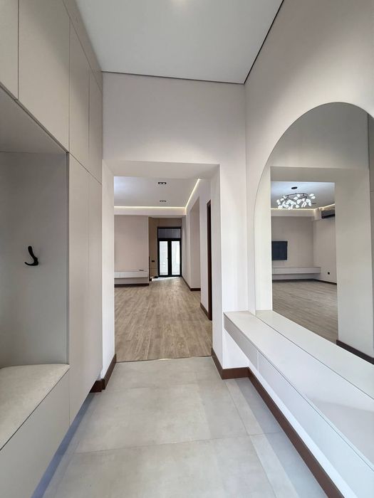 Срочно продается ЕвроКоттедж,  ор-р: Alfraganus, 2 сотки 165м²
