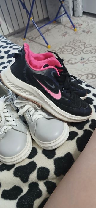 Продам 2 пары обуви за 10 тыс