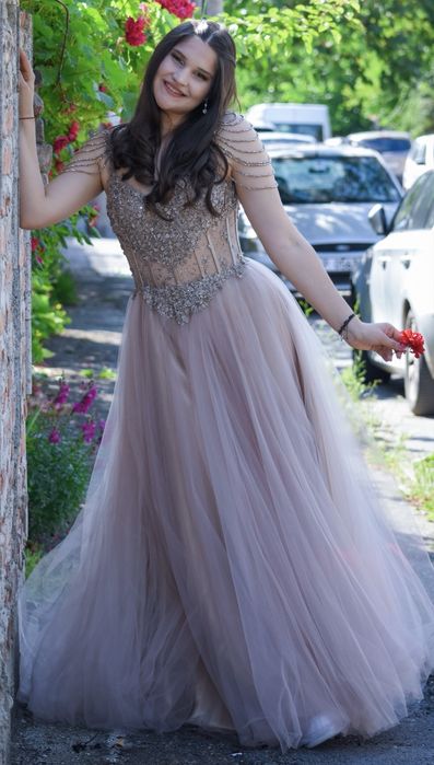 Бална рокля с паети