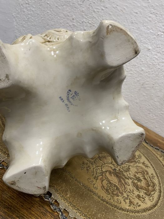 Голяма италианска кана от порцелан каподимонте