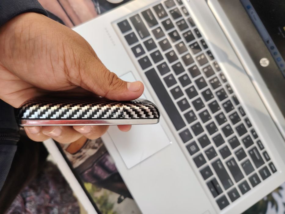 Nokia C6  holati ideal