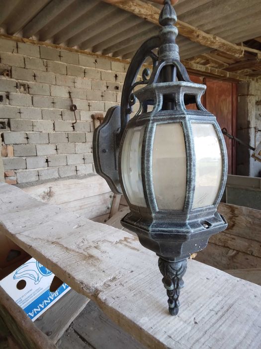 Уникален Лампиони