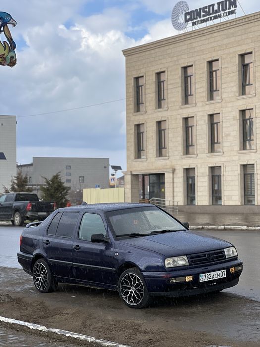 Продам Венту газ бензин, колеса 16