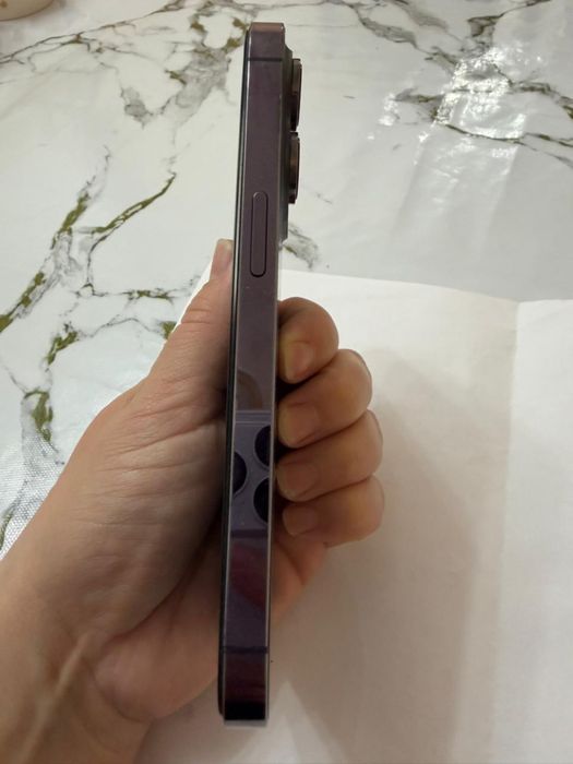 Продам айфон 14 про