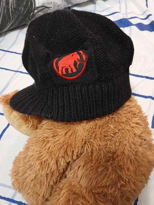 Зимни шапки Eisbar, Mamut и детска Volki, Swix и лятна Quicksilver