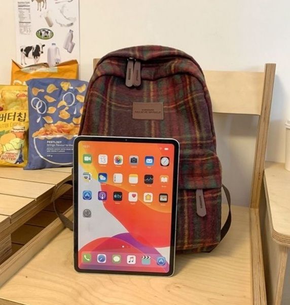 Женский мужской рюкзак осенне зимний ворсистый клетчатый вместительный