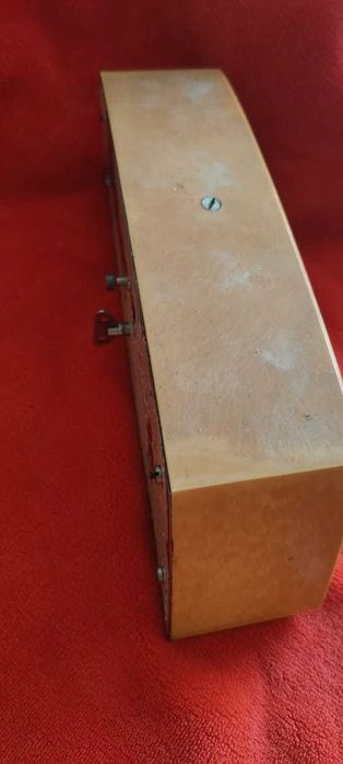 Часы настольные продам