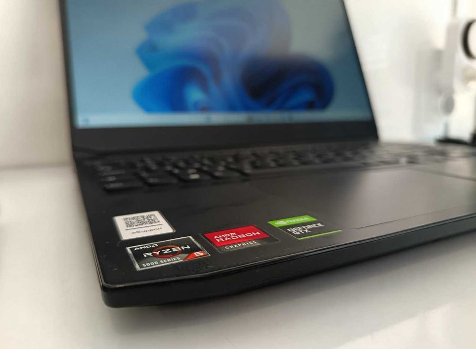 Лаптоп Lenovo IdeaPad Gaming 3 15ACH6 (GTX1650 4GB,16RAM)