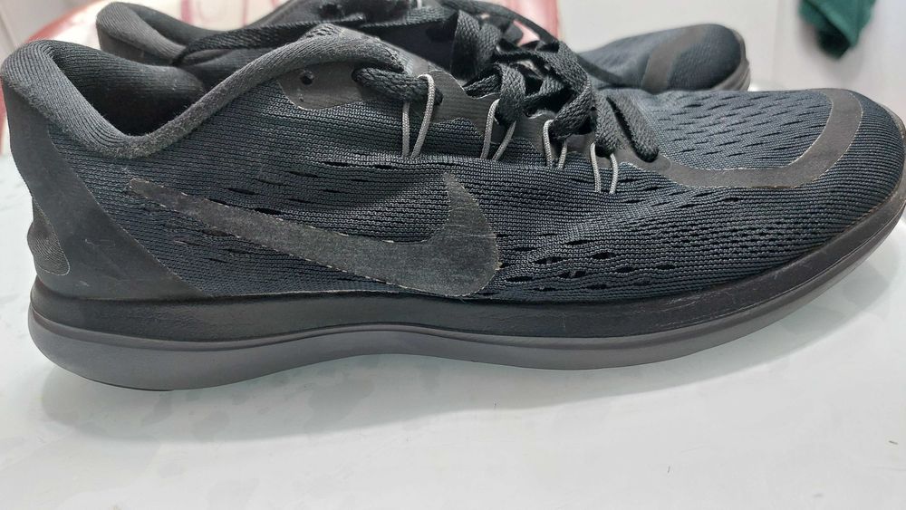 Дамски маратонки Nike