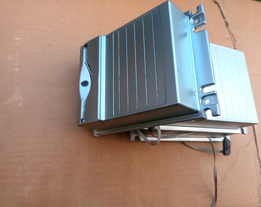 Sistem metalic antivandalism cititoare Cash Code